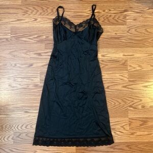 Vintage 1980s Black lace slip dress, size Small